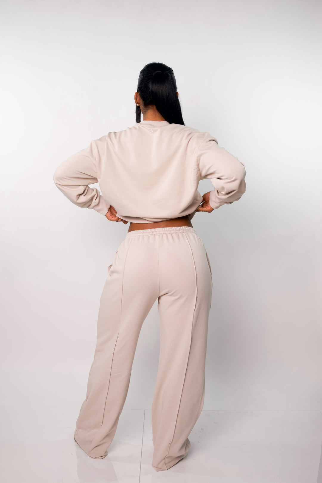 Comfort Essential Sweatshirt